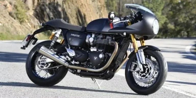 Triumph Thruxton 400